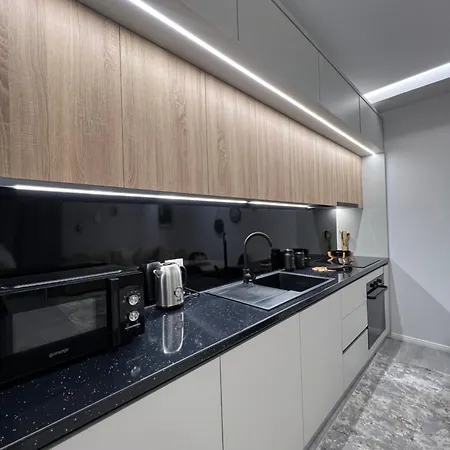 Luxury Lc * Golem (Tirana)