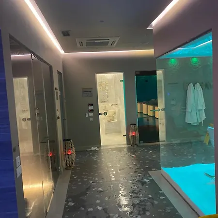Luxury Lc *