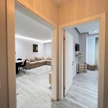 Luxury Lc Golem (Tirana)